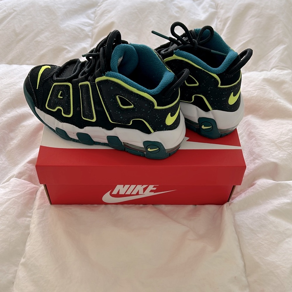 Nike uptempo size 12C